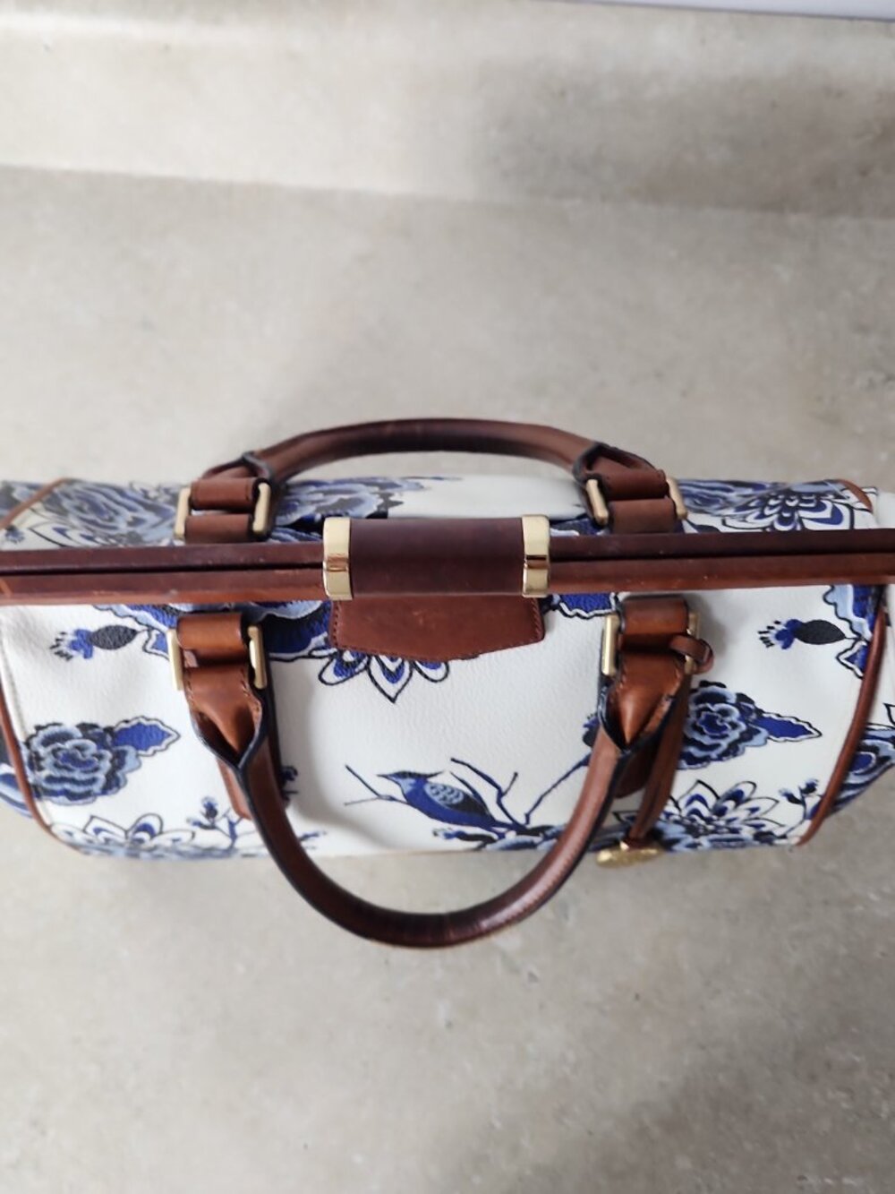 Brahmin Frame Satchel Blue Delft floral birds print hand bag classic rare - Picture 7 of 16